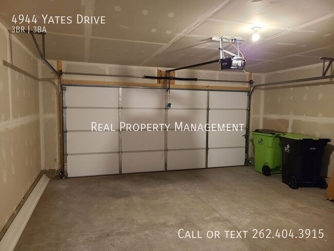 Building Photo - 4944 Yates Dr