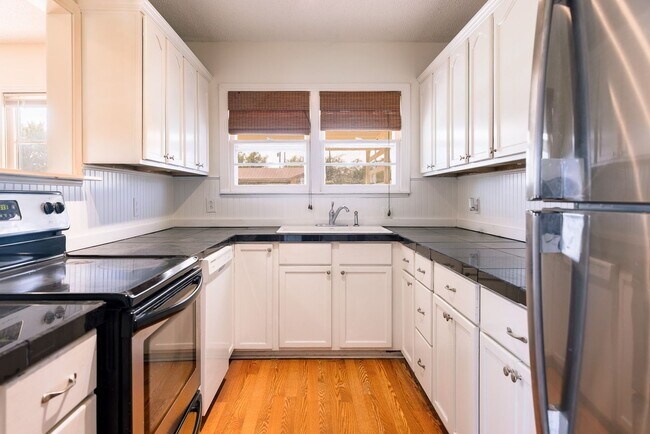 Building Photo - 3128 38th St