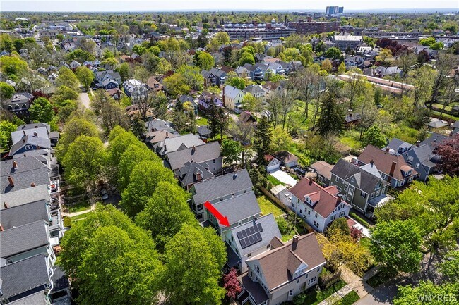 Building Photo - 95 Russell St