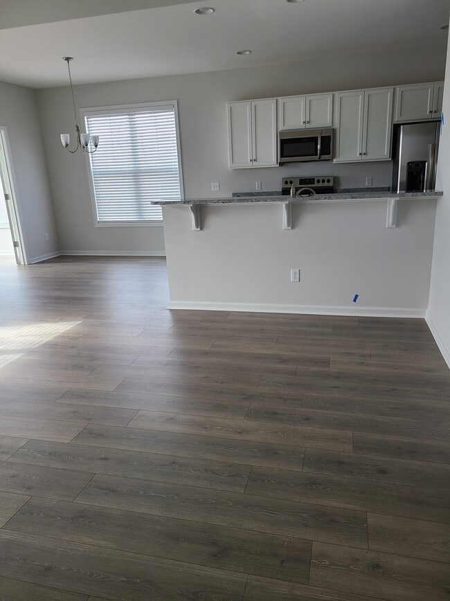 Building Photo - 4113 Pegasus Pkwy