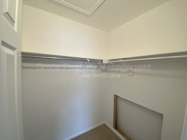 Building Photo - 1210 E 130th Ave