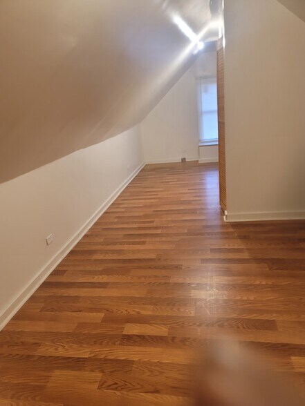 Building Photo - 5118 S Hermitage Ave