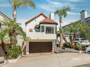 Building Photo - Stand Alone in Golden Hills of Redondo Beach!
