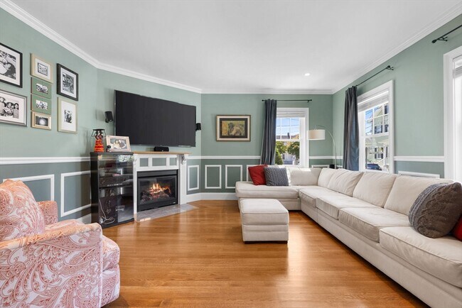 Building Photo - 12 Revere Pl