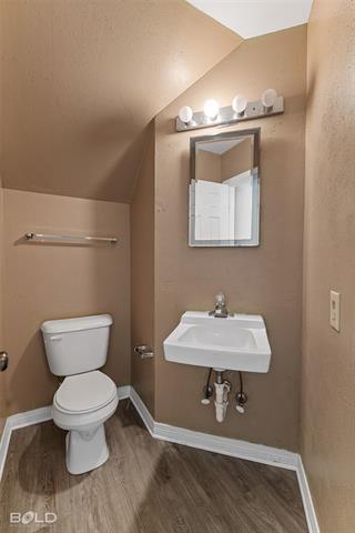 Building Photo - 253 Settlers Park Dr