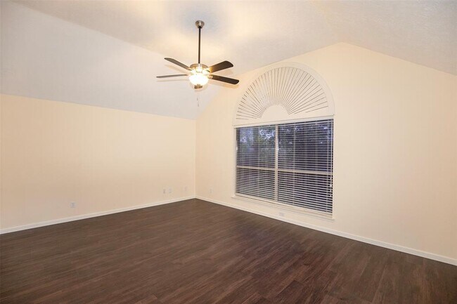 Building Photo - 14330 Little Willow Walk
