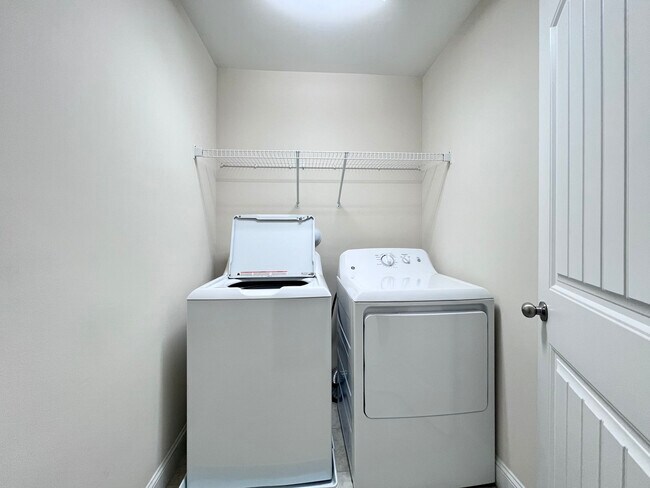 Building Photo - 2707 Masonboro Ferry Dr