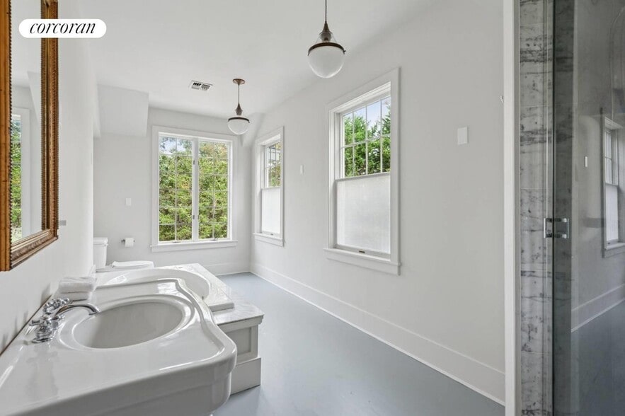 Building Photo - 63 Glover St