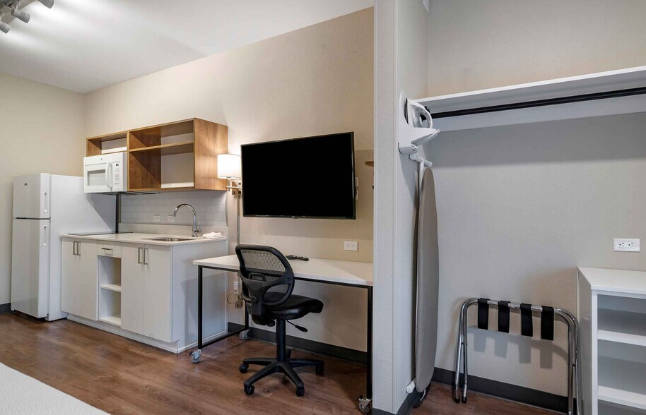 Building Photo - Furnished Studio-Washington, D.C. - Alexandria - Landmark