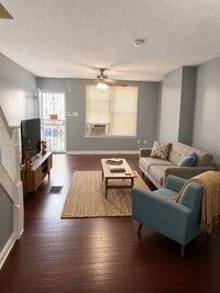 Building Photo - 2624 Gerritt St