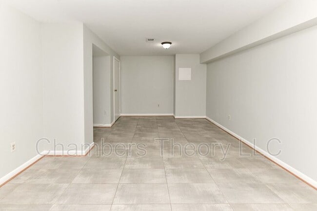 Building Photo - 1121 Portner Rd