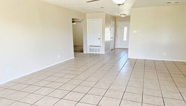 Building Photo - 4203 Lonesome Dove Dr