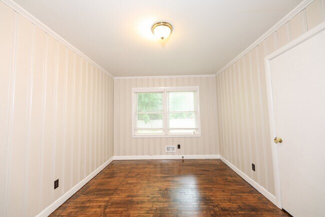 Building Photo - 522 N 25th St