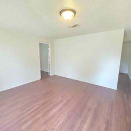 Building Photo - 4813 Eastover Ave