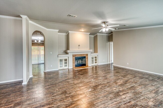 Building Photo - 826 Sandy Mountain Dr