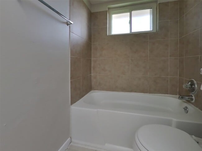 Building Photo - 8510 Sorrel Dr