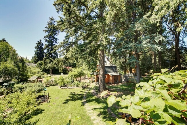 Building Photo - 4Bd/1.75Ba Seattle Home