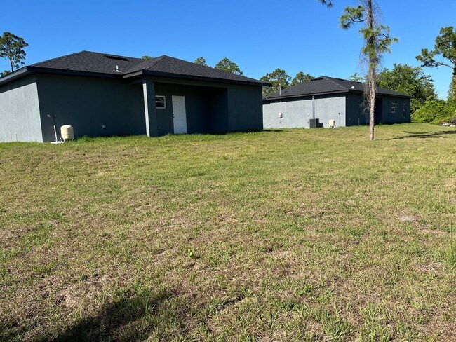 Building Photo - Brand New Home-GREAT LOCATION LEHIGH ACRES