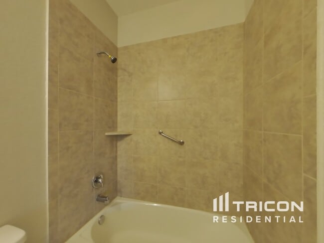 Building Photo - 10823 Spring Brook Pass Dr
