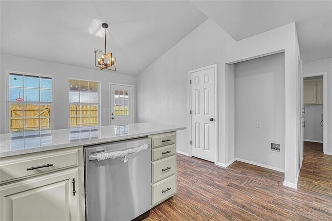 Building Photo - 2805 Shiloh Ln