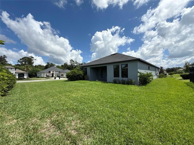 Building Photo - 3810 SE 4th Terrace