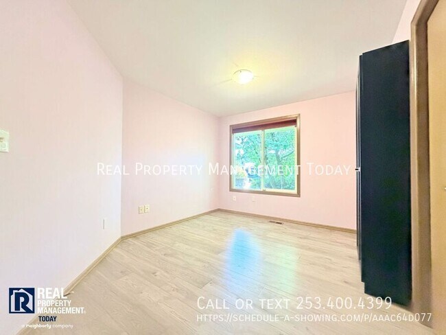 Building Photo - 6319 46th St Ct W