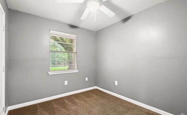 Building Photo - 1451 Outrigger Dr