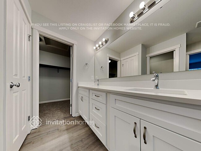 Building Photo - 3727 Santis Loop SE