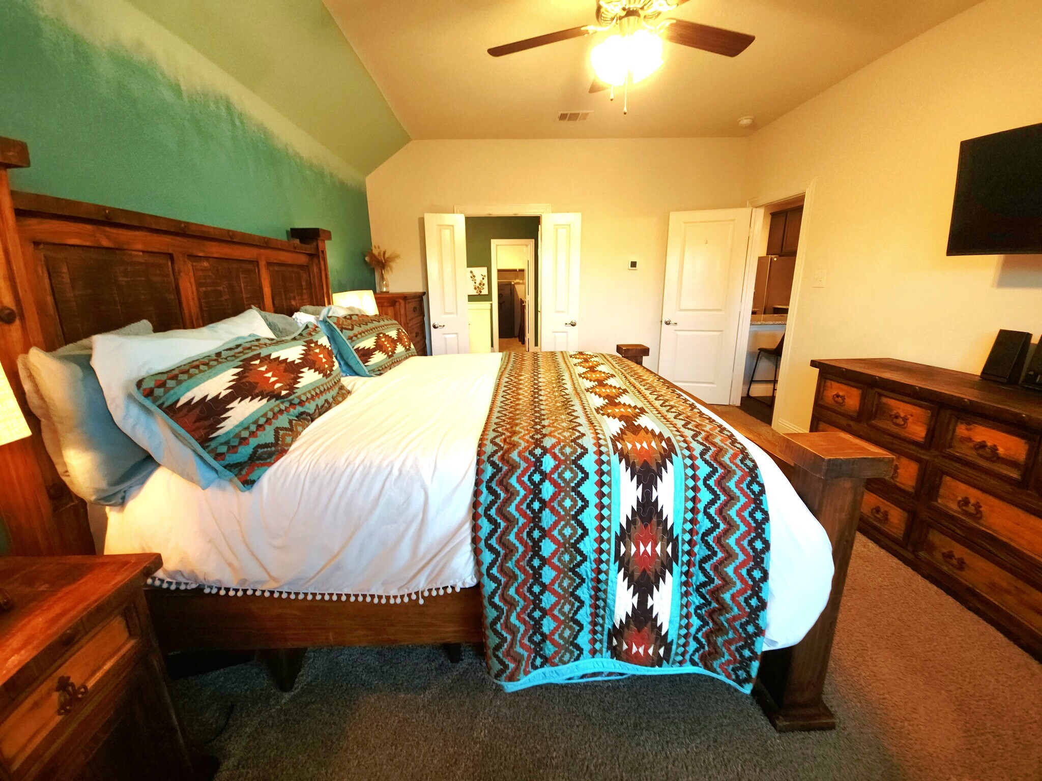 Building Photo - 3012 Denver Ave