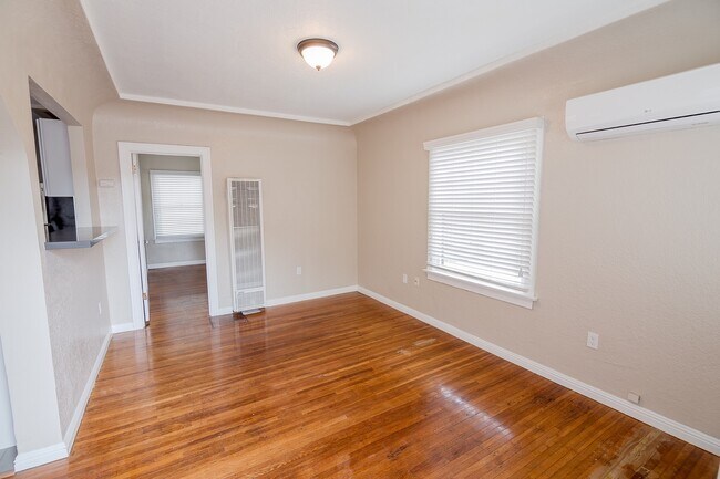 Interior Photo - Park Blvd - Urban on Park