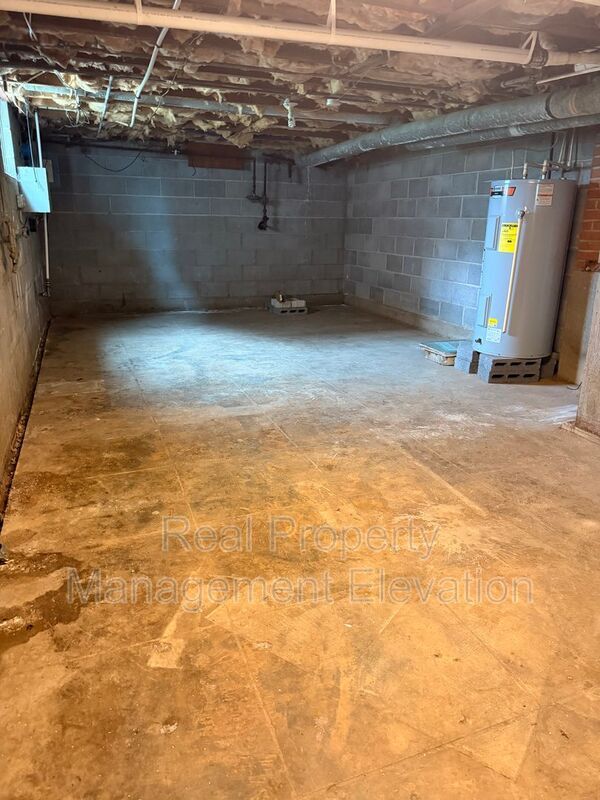 Building Photo - 908 Florida Ave