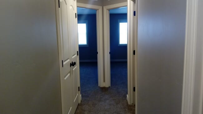 Building Photo - 3 bedroom 2.5 bath Rock Creek Town Home wi...