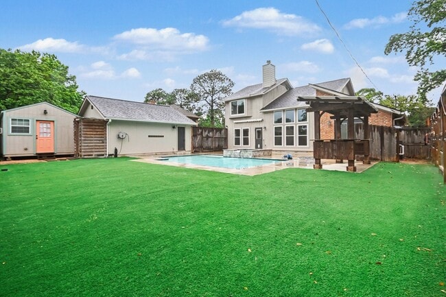 Building Photo - 522 Crestwood Dr