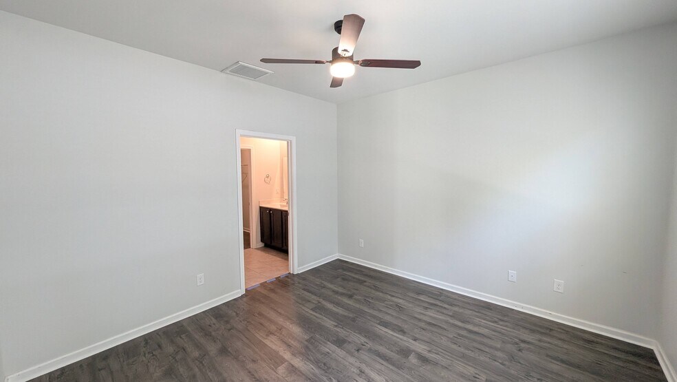 Building Photo - 280 Forestbrook Cove Cir