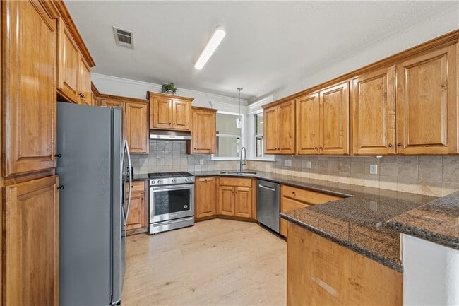 Building Photo - 8426 Alison Ave