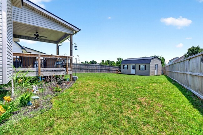 Building Photo - 1305 Apple Blossom Rd