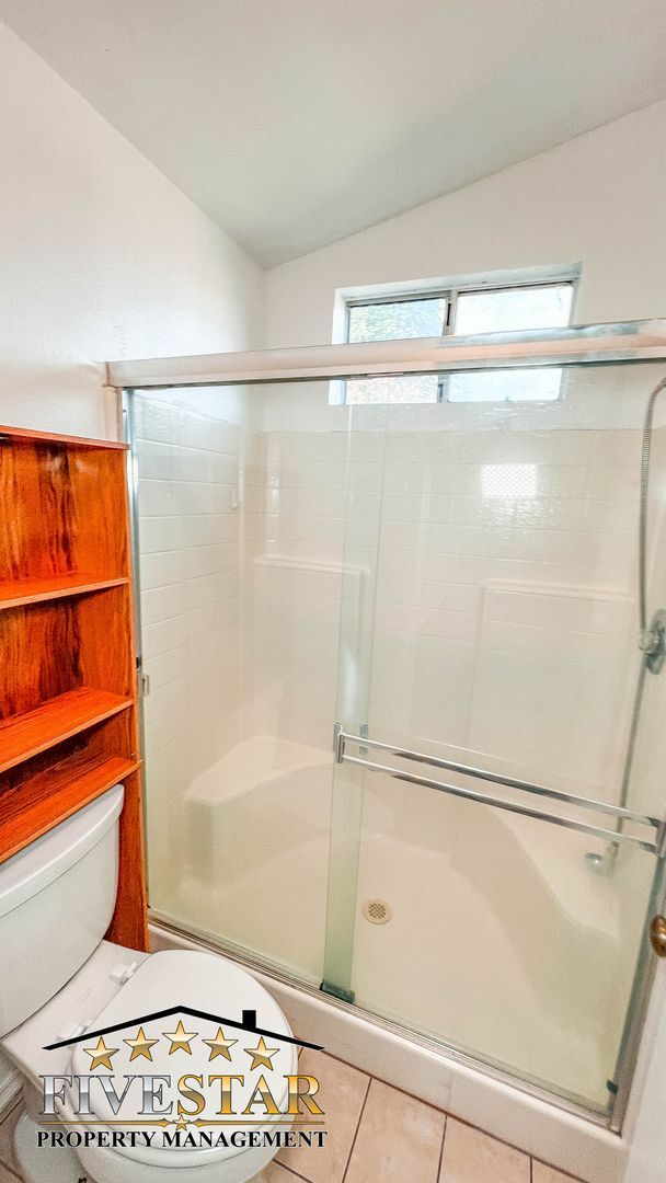 Building Photo - House for Rent on 4605 Mt. Vernon Avenue