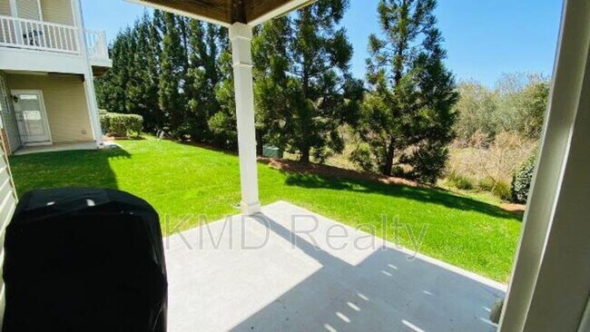 Building Photo - 850 Windy Falls Dr