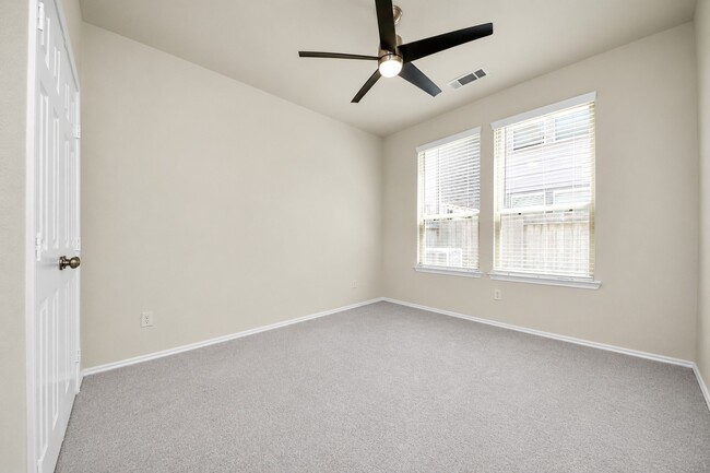 Building Photo - 3111 Dakota Falls Dr