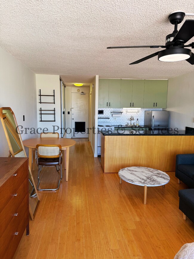 Building Photo - 0041ASH