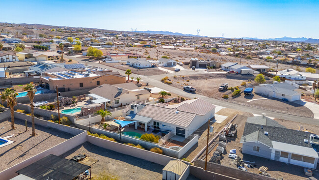 Building Photo - 3785 Cholla Dr