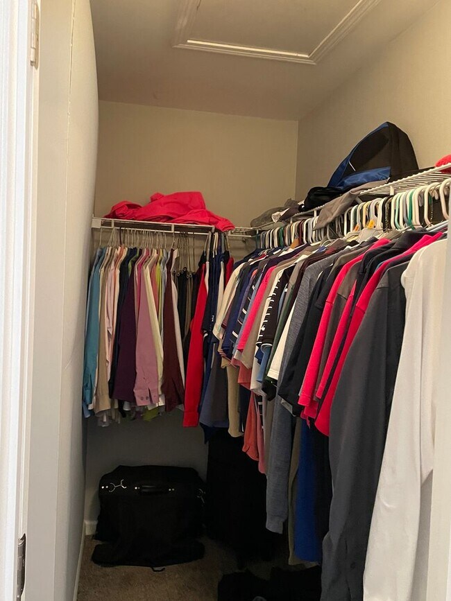 Building Photo - Conveniently Located Townhome in Pooler