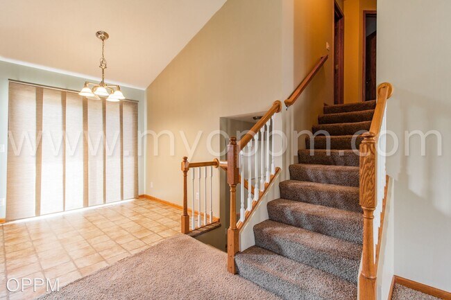 Building Photo - 4 br, 2 bath House - 14457 Jardine St