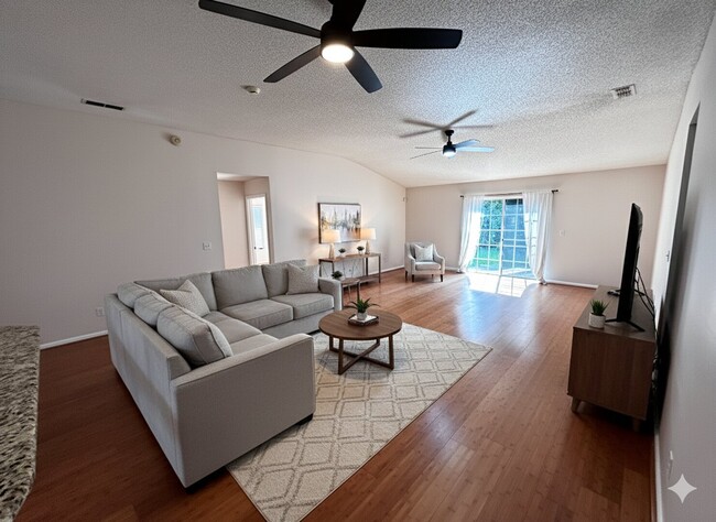 Building Photo - 4 Bed 3 Bath Home Near Jacksonville Beach. Pet Friendly! OPEN HOUSE: FRIDAY, OCTOBER 2ND. 4–6 PM!