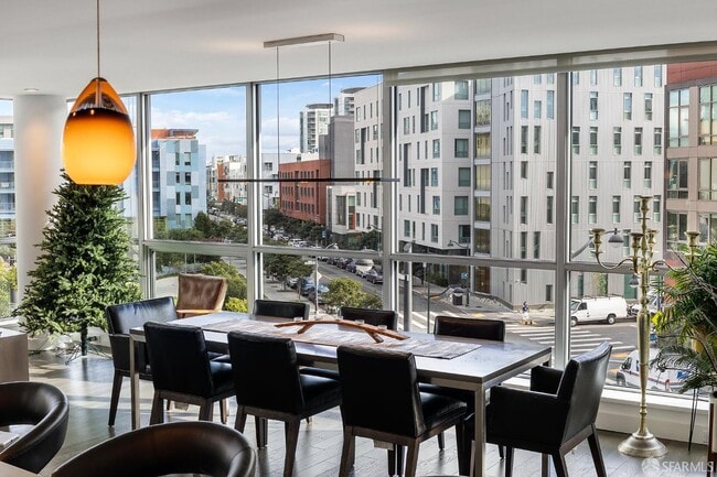 Building Photo - 708 Long Bridge St