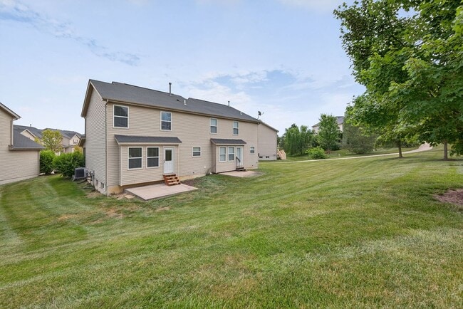 Building Photo - Charming 3-bedroom, 2-bath townhouse
