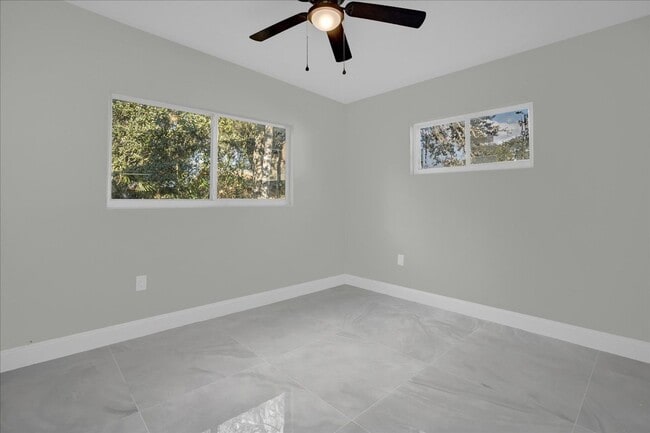 Building Photo - Fantastic 3 Bed / 2 bath Home - Section Eight Accepted