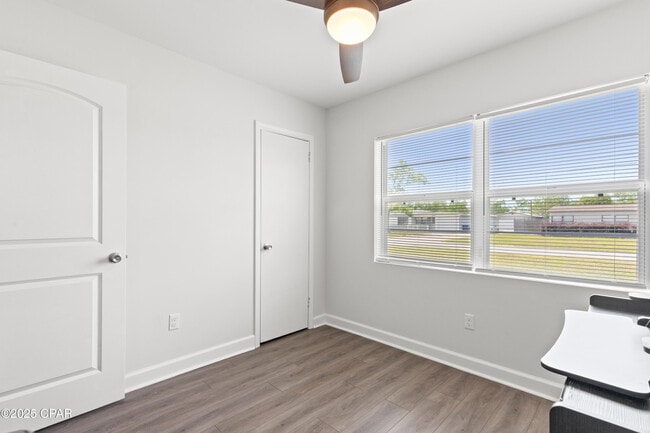 Building Photo - 1914 Clay Ave