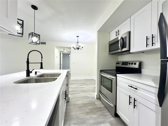 Building Photo - 5140 Conroy Rd