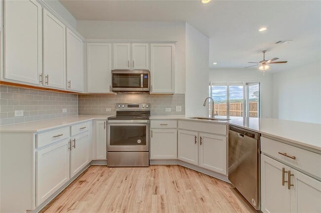 Building Photo - 681 Peace Pipe Way